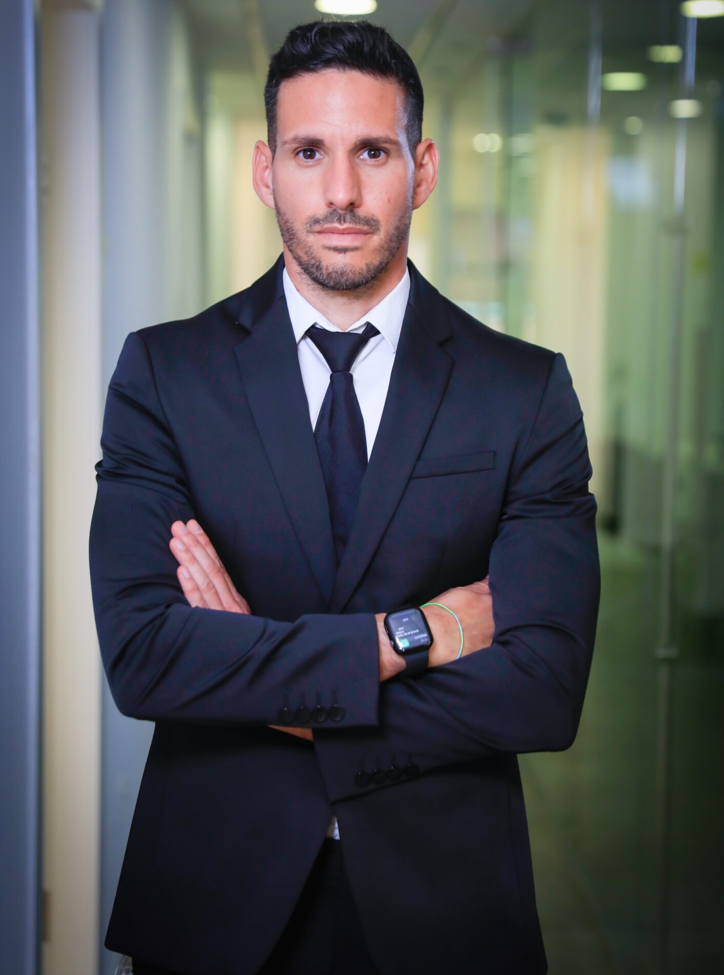 ירון בוכובזה עו"ד — מומחה לחדלות פירעון ומחיקת חובות